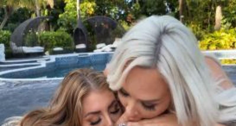 New Callie Brooks Lolly Dames Busty MILF Threesome