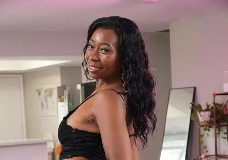 Willtilexxx – Mocha Menage – Neighbor